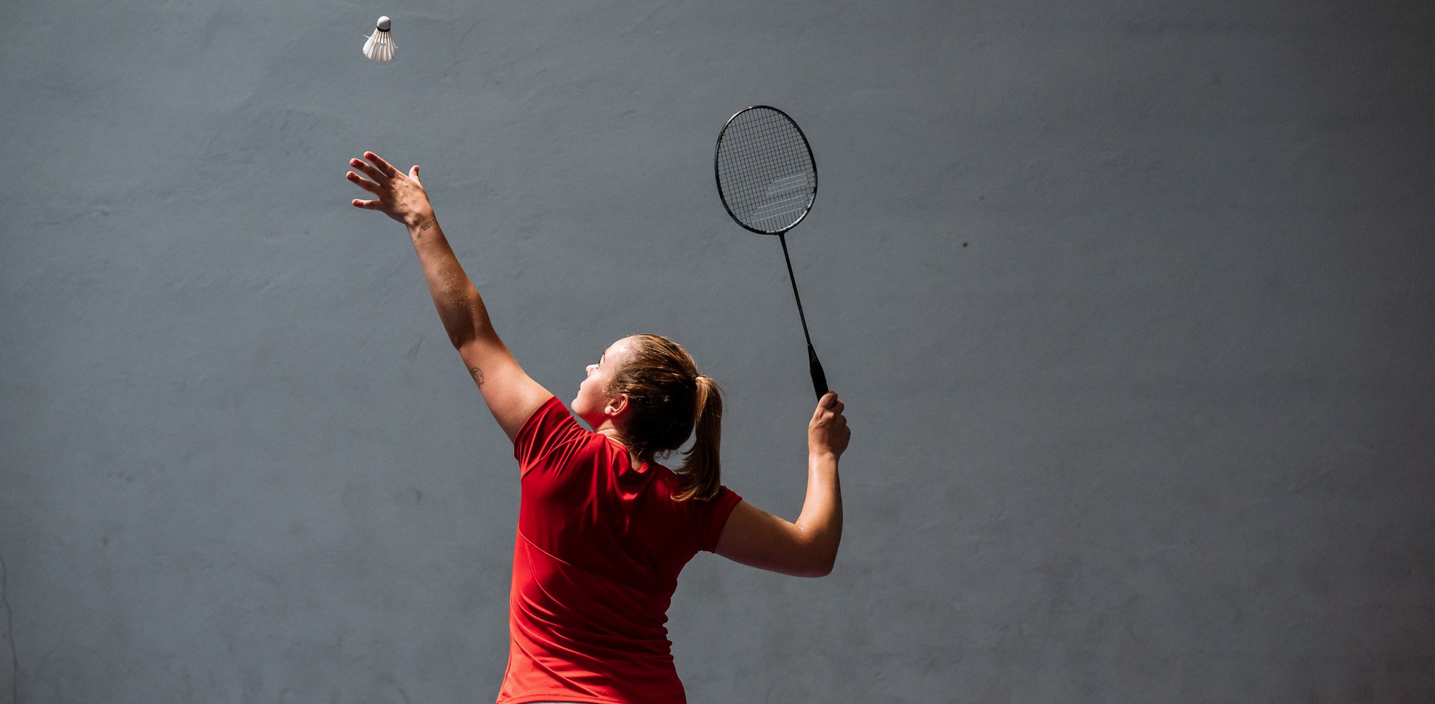 Babolat badminton – hráčka na kurte